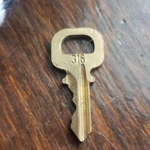 Authentic LV key #316